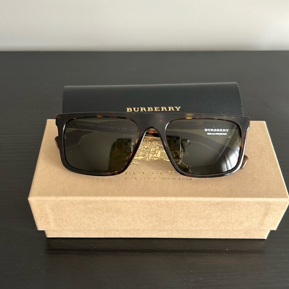 NEW Burberry Tortoise Sunglasses B4376 3762/71